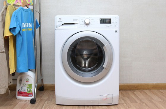 may giat Electrolux co tot khong